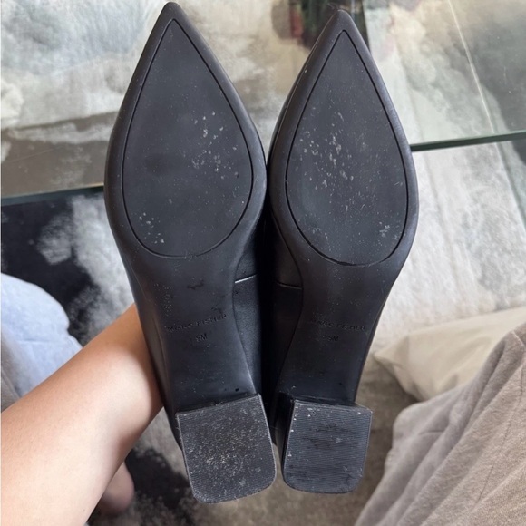 Marc Fisher Classic Black Pointed Toe Heel Size 9 - Picture 3 of 5